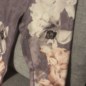 INFINITY BRAND PURPLE GREY PINK FLORAL YOGA PANTS SIZE SMALL